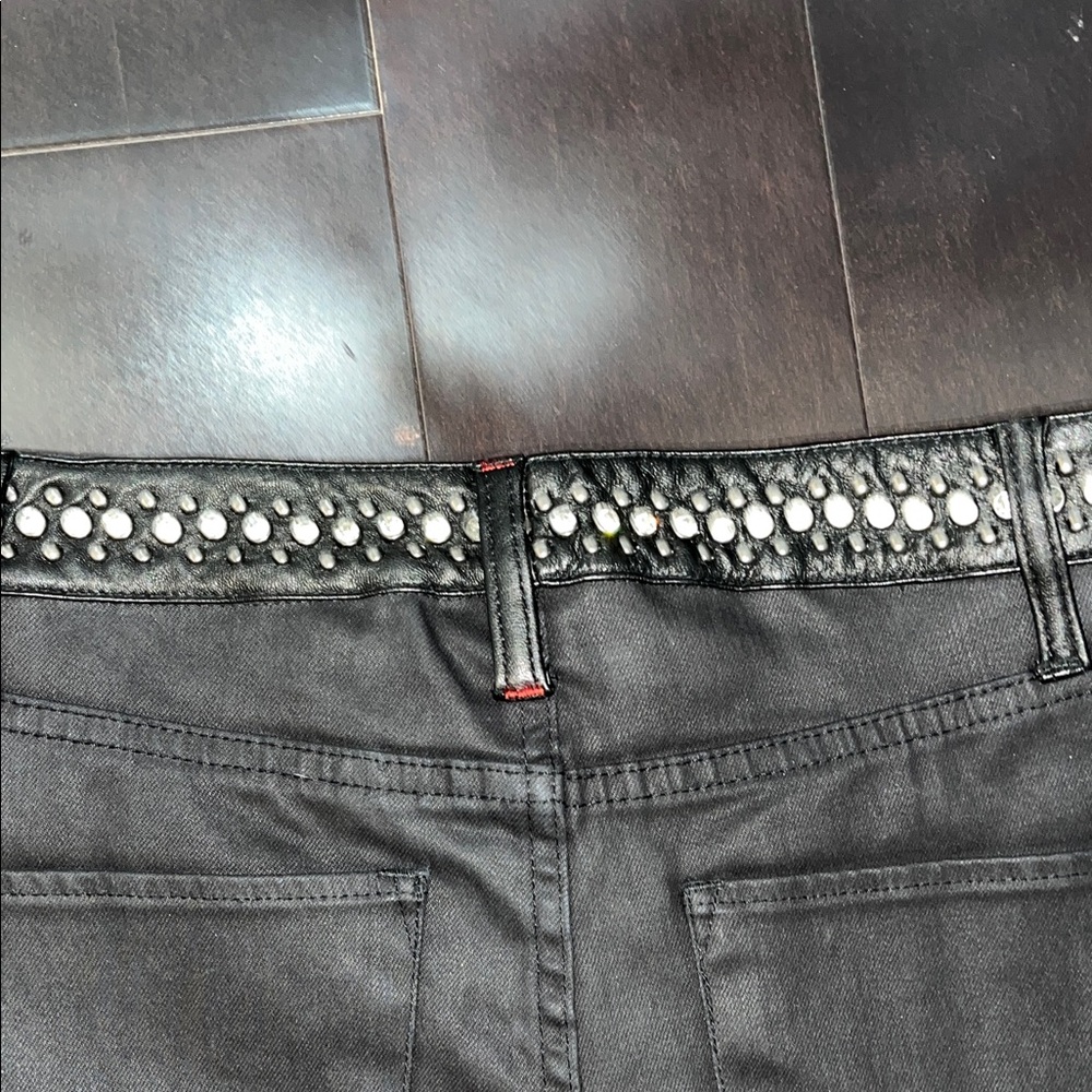 Alice + Olivia Black Embellished Jeans - Picture 8 of 9